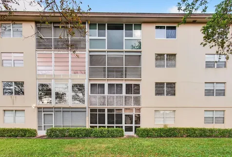 1704 Andros Isle(s) Coconut Creek FL 33066