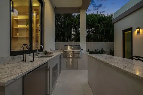 299 Ne 7th Street Boca Raton FL 33432