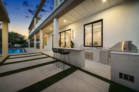 299 Ne 7th Street Boca Raton FL 33432
