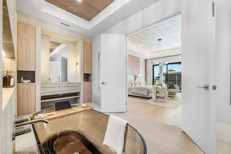 299 Ne 7th Street Boca Raton FL 33432