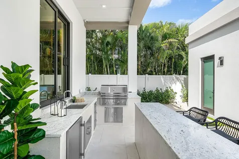 299 Ne 7th Street Boca Raton FL 33432