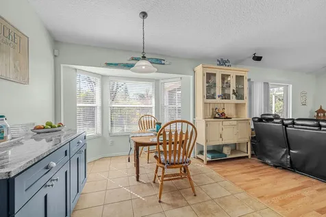 672 Sw Paar Drive Port Saint Lucie FL 34953