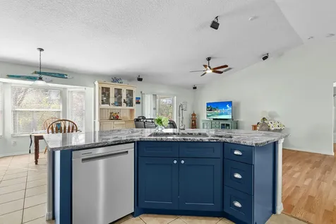 672 Sw Paar Drive Port Saint Lucie FL 34953