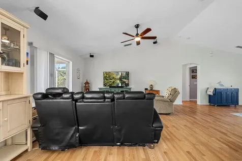 672 Sw Paar Drive Port Saint Lucie FL 34953