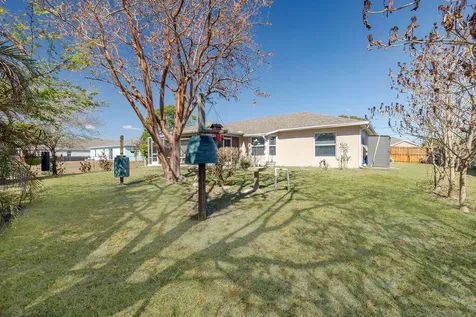 672 Sw Paar Drive Port Saint Lucie FL 34953