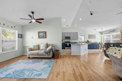 672 Sw Paar Drive Port Saint Lucie FL 34953