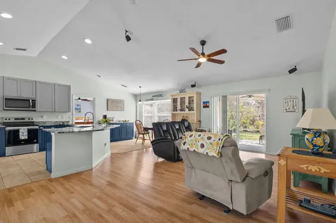 672 Sw Paar Drive Port Saint Lucie FL 34953
