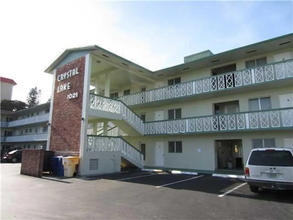 1021 Crystal Lake Drive Deerfield Beach FL 33064