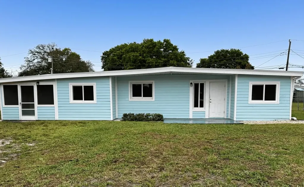 360 Barraclough Street Fort Pierce FL 34982