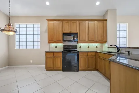 7086 Del Corso Lane Delray Beach FL 33446