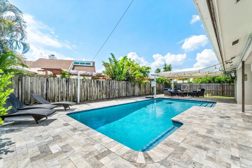 1352 Wyndcliff Drive Wellington FL 33414