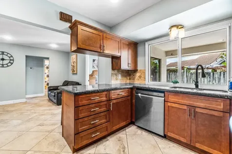 1352 Wyndcliff Drive Wellington FL 33414