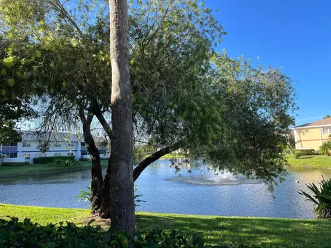 1533 SE Royal Green Circle Port Saint Lucie FL 34952