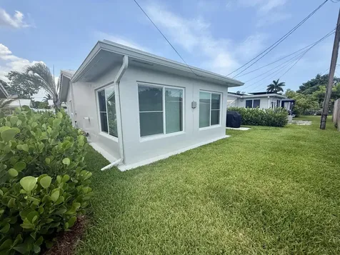 2712 Nw 52nd Court Tamarac FL 33309