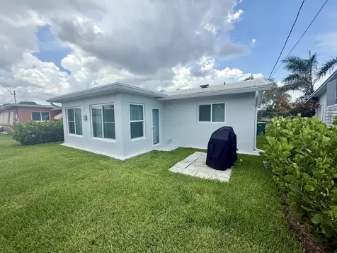2712 Nw 52nd Court Tamarac FL 33309