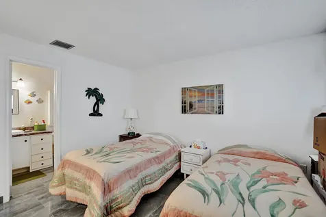 2702 Knight Lane Delray Beach FL 33445
