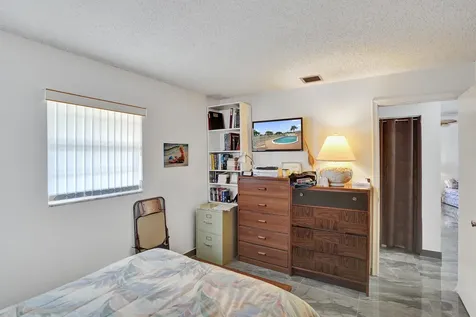 2702 Knight Lane Delray Beach FL 33445