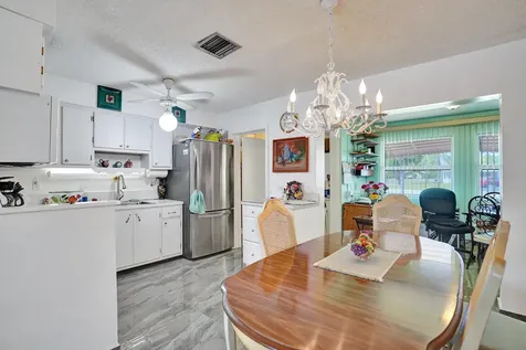 2702 Knight Lane Delray Beach FL 33445