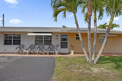 2702 Knight Lane Delray Beach FL 33445