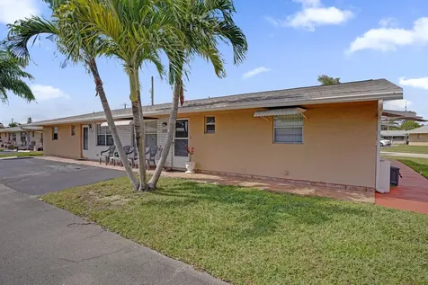 2702 Knight Lane Delray Beach FL 33445