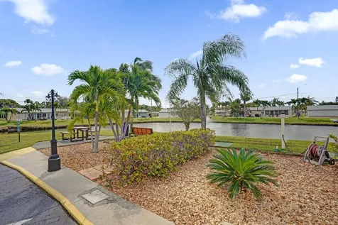 2702 Knight Lane Delray Beach FL 33445