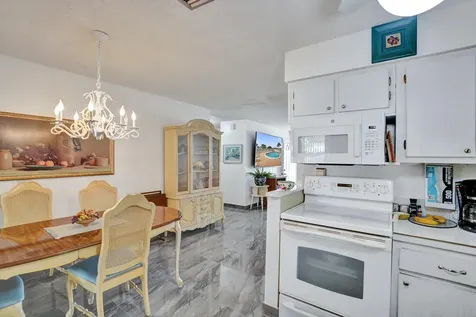 2702 Knight Lane Delray Beach FL 33445