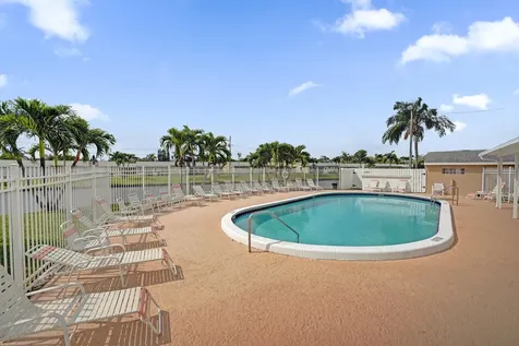 2702 Knight Lane Delray Beach FL 33445