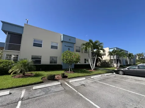 897 Flanders Delray Beach FL 33484