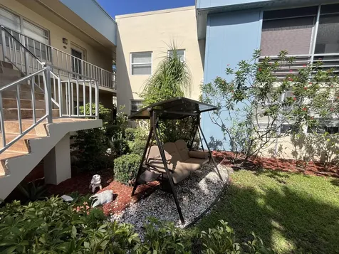 897 Flanders Delray Beach FL 33484
