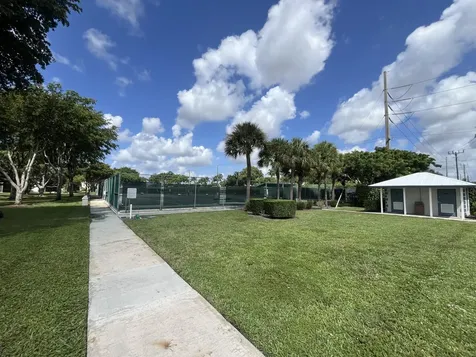 897 Flanders Delray Beach FL 33484