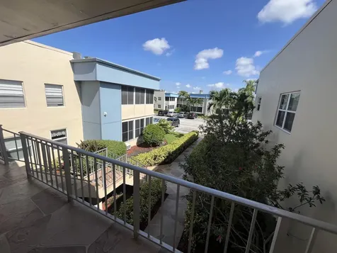 897 Flanders Delray Beach FL 33484