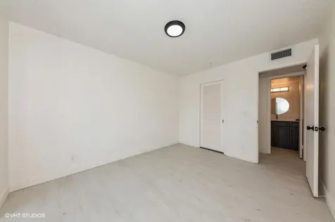 118 Somerset F West Palm Beach FL 33417