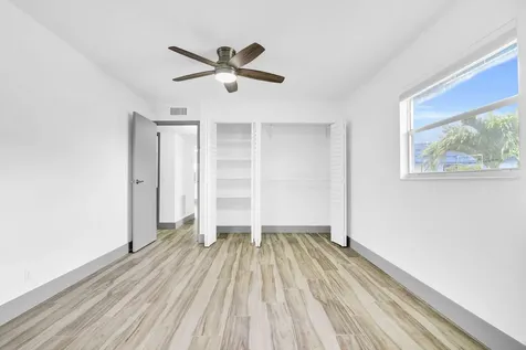 277 Brittany Delray Beach FL 33446