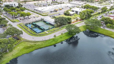 277 Brittany Delray Beach FL 33446