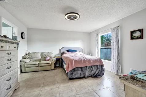 1020 Sw Barbarosa Avenue Port Saint Lucie FL 34953