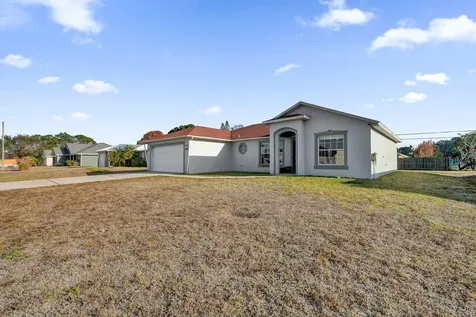 1020 Sw Barbarosa Avenue Port Saint Lucie FL 34953