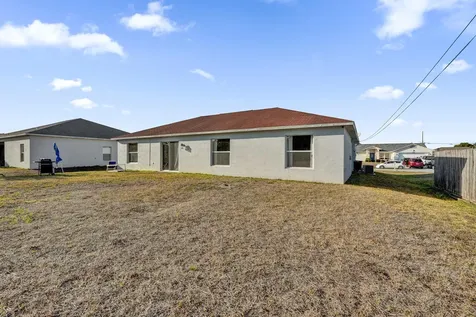 1020 Sw Barbarosa Avenue Port Saint Lucie FL 34953