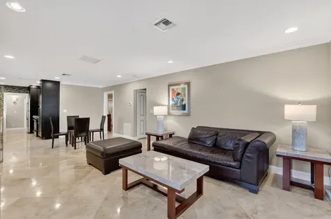 770 E Camino Real Boca Raton FL 33432