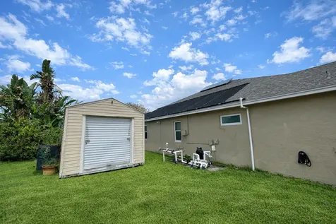301 Sw Buzby Court Port Saint Lucie FL 34953