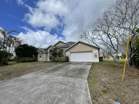 301 Sw Buzby Court Port Saint Lucie FL 34953