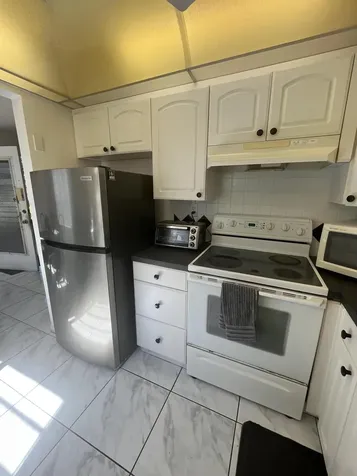 2 Flanders A Delray Beach FL 33484