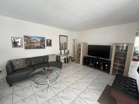 2 Flanders A Delray Beach FL 33484