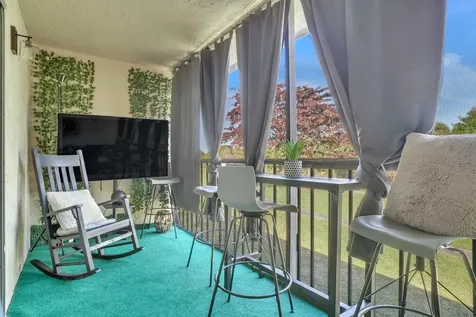 1423 Meadows Circle Boynton Beach FL 33436
