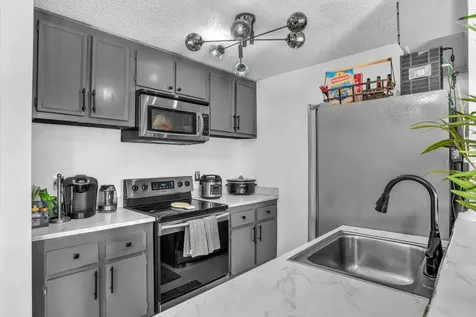 1423 Meadows Circle Boynton Beach FL 33436