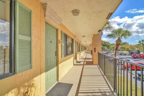 1423 Meadows Circle Boynton Beach FL 33436