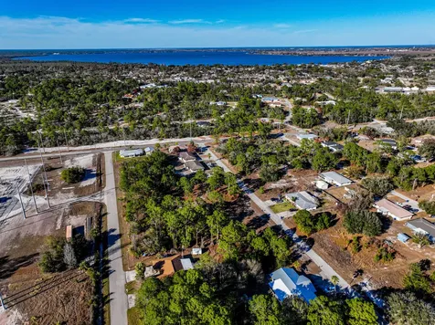 119 Van Allen Avenue NW Avenue Lake Placid FL 33852