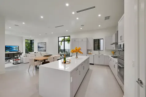 16702 Mosaic Place Delray Beach FL 33446