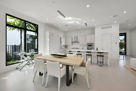 16702 Mosaic Place Delray Beach FL 33446