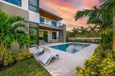 16702 Mosaic Place Delray Beach FL 33446