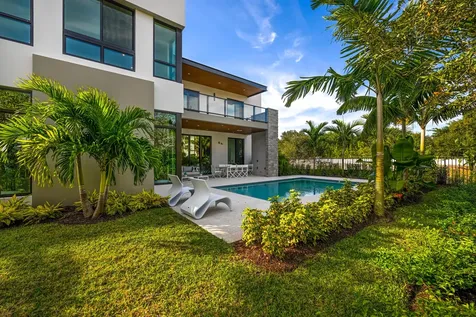 16702 Mosaic Place Delray Beach FL 33446